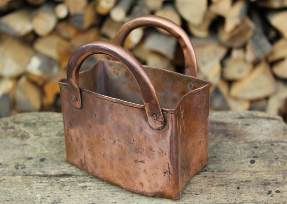 Copper handcrafted handbag storage jar de LaCasadelRame