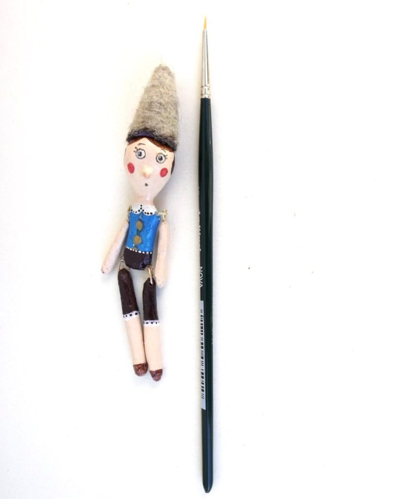 Pinocchio paper clay mini articulated art doll, ooak marionette miniature, graduation gift italian puppet sculpture, Christmas tales toy de Pupillae