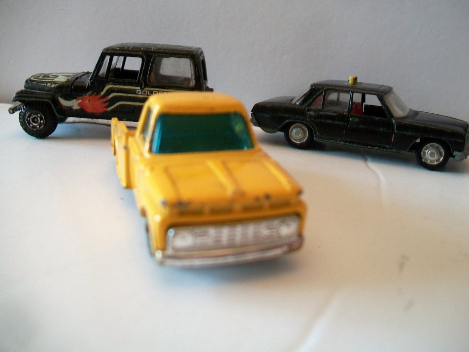 Vintage Husky Mettoy Diecast 1960s Yellow Ford F-350 Pickup Truck Camper special 1:64 Scale de ALEXLITTLETHINGS