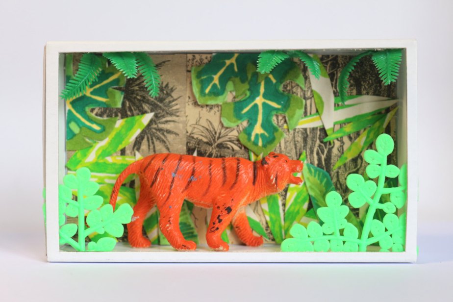 Art box:Shadow box,petit diorama pièce unique réalisé dans une boite d'allumette.Le tigre.16